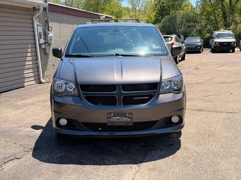 Used 2019 Dodge Grand Caravan GT FWD image 12