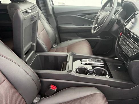 Used 2026 Honda Ridgeline Black Edition image 17