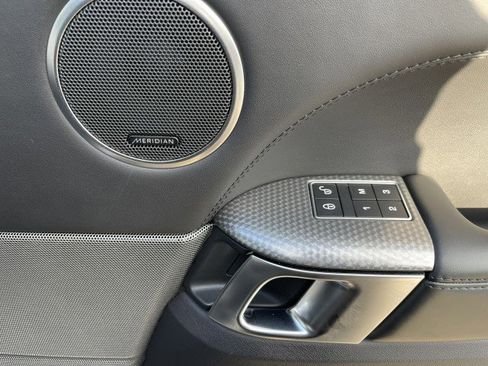 Used 2016 Land Rover Range Rover Sport SVR image 70