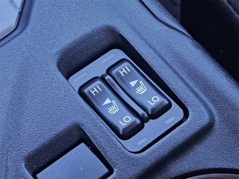 Used 2022 Subaru Impreza Premium image 19