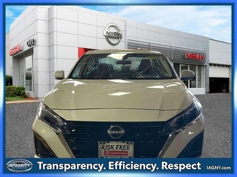 Certified 2023 Nissan Altima 2.5 SL AWD/4WD image 2