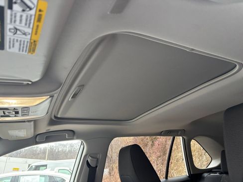 Used 2025 Toyota RAV4 XLE image 32