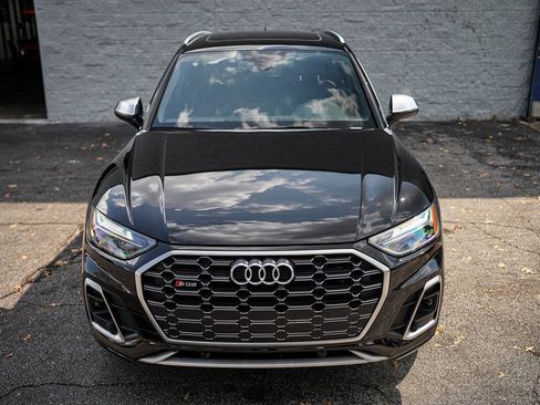 Used 2023 Audi SQ5 Premium w/ Convenience Package image 5