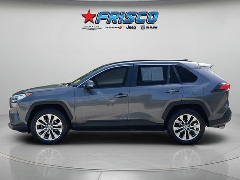 Used 2019 Toyota RAV4 XLE Premium FWD image 4