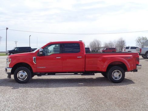 Used 2021 Ford F350 XLT w/ XLT Premium Package image 2