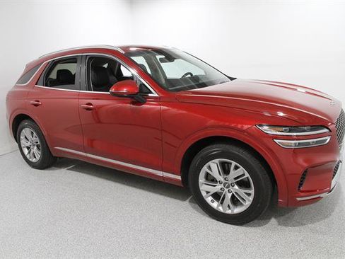 Certified 2022 Genesis GV70 2.5T image 1