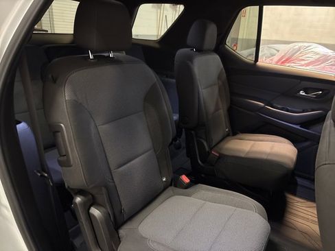 Used 2023 Chevrolet Traverse LT w/ LPO, Floor Liner Package image 32