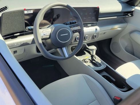 New 2026 Hyundai Kona SE FWD image 5
