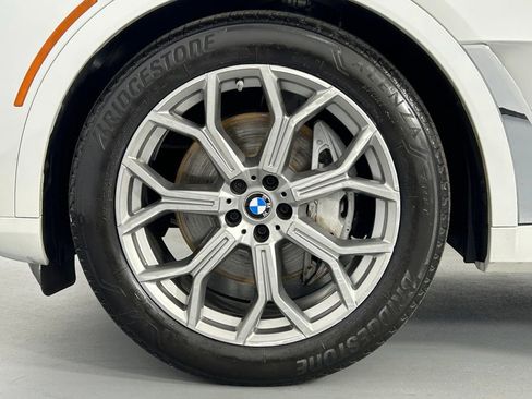 Used 2024 BMW X7 xDrive40i w/ Executive Package AWD/4WD image 44