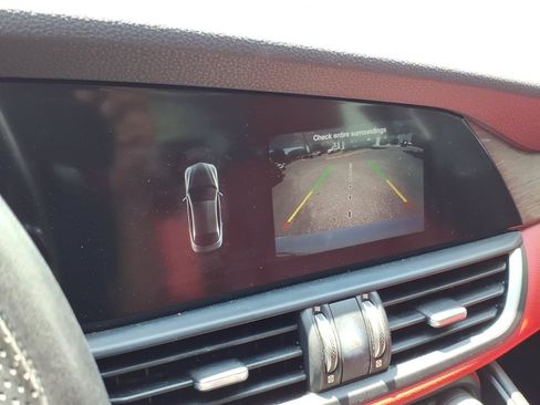Used 2020 Alfa Romeo Giulia Ti w/ Active Blind Spot Package RWD image 4