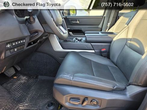 Used 2025 Toyota Tundra Limited AWD/4WD image 10