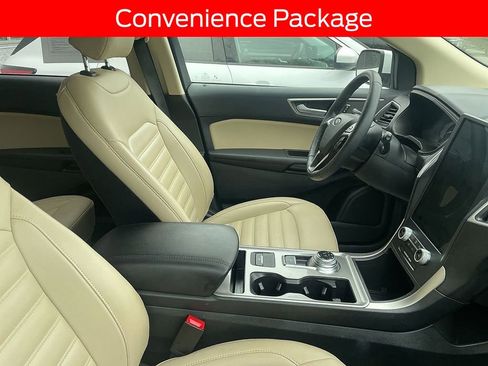 Used 2023 Ford Edge SEL w/ Convenience Package image 9