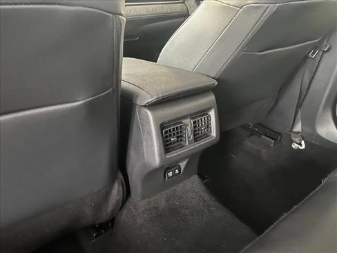 Used 2025 Toyota Camry XLE image 22