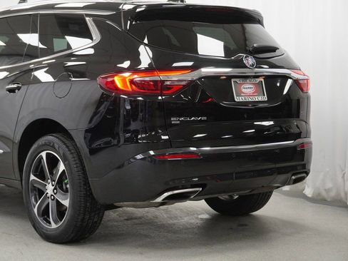 Used 2021 Buick Enclave Essence w/ Sport Touring Edition image 13