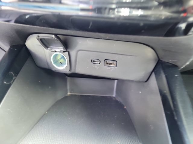 Used 2025 Chevrolet Trax LT w/ Driver Confidence Package FWD image 34