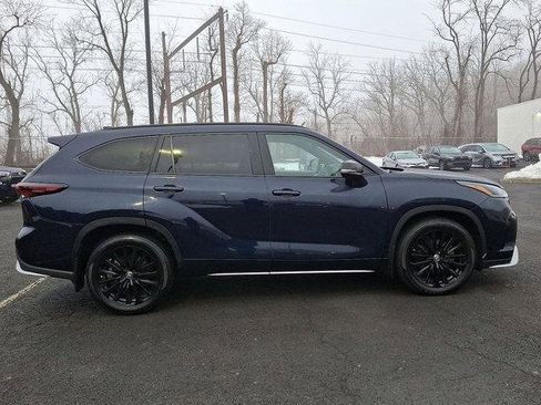Certified 2024 Toyota Highlander XSE image 28