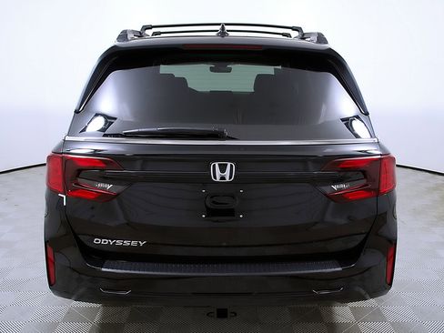 Certified 2026 Honda Odyssey EX-L image 8