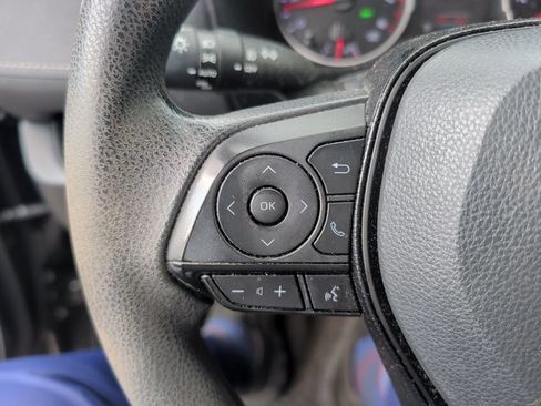 Used 2020 Toyota RAV4 XLE FWD image 10