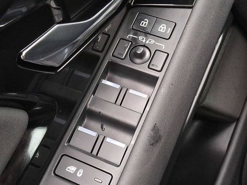 Used 2024 Land Rover Range Rover Evoque S image 21