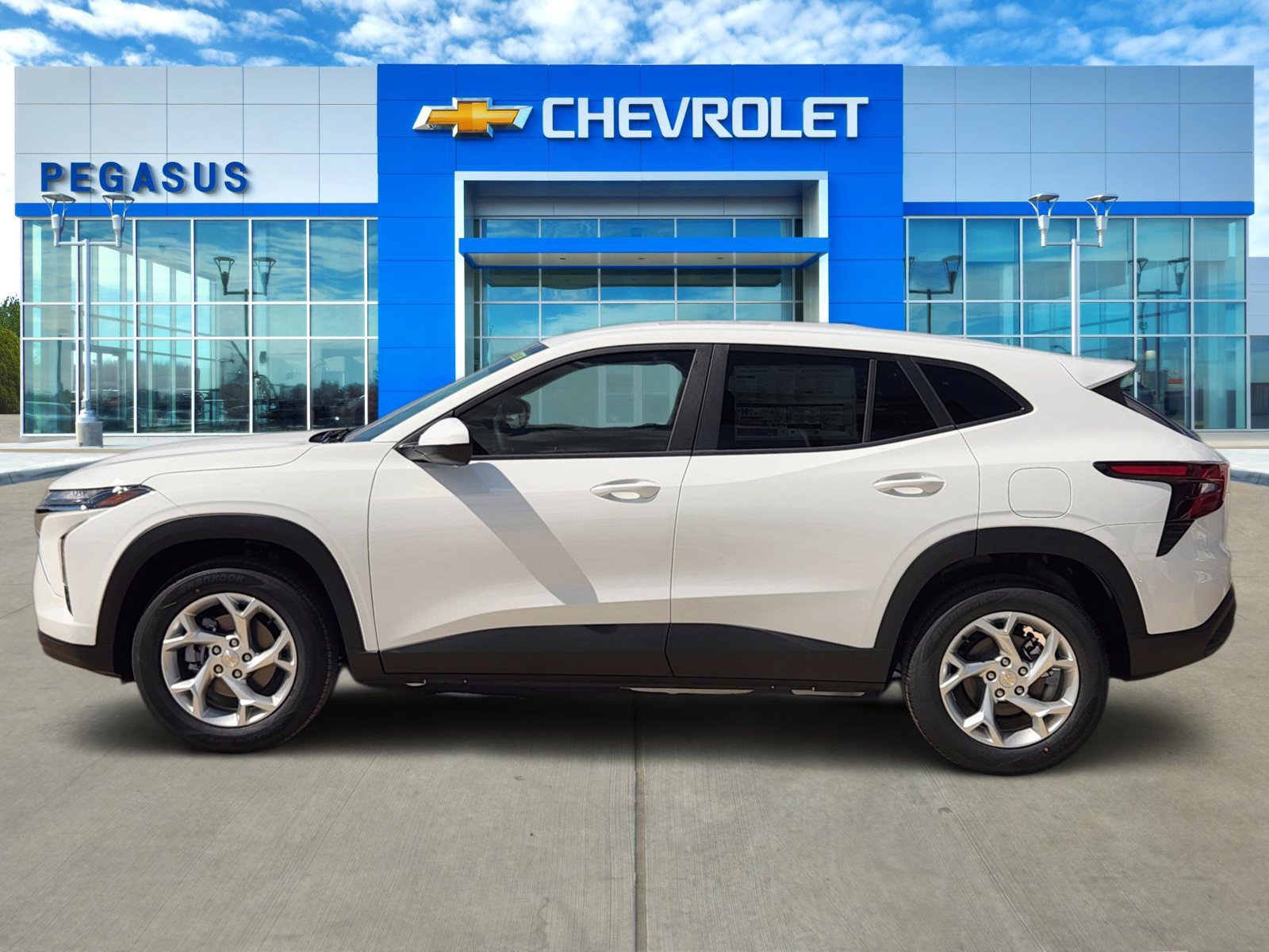 New 2026 Chevrolet Trax LS w/ LS Convenience Package FWD image 3