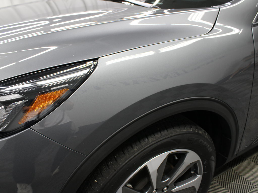 Used 2025 Ford Escape Platinum AWD/4WD image 40