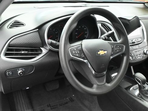 Used 2024 Chevrolet Malibu LT FWD image 15