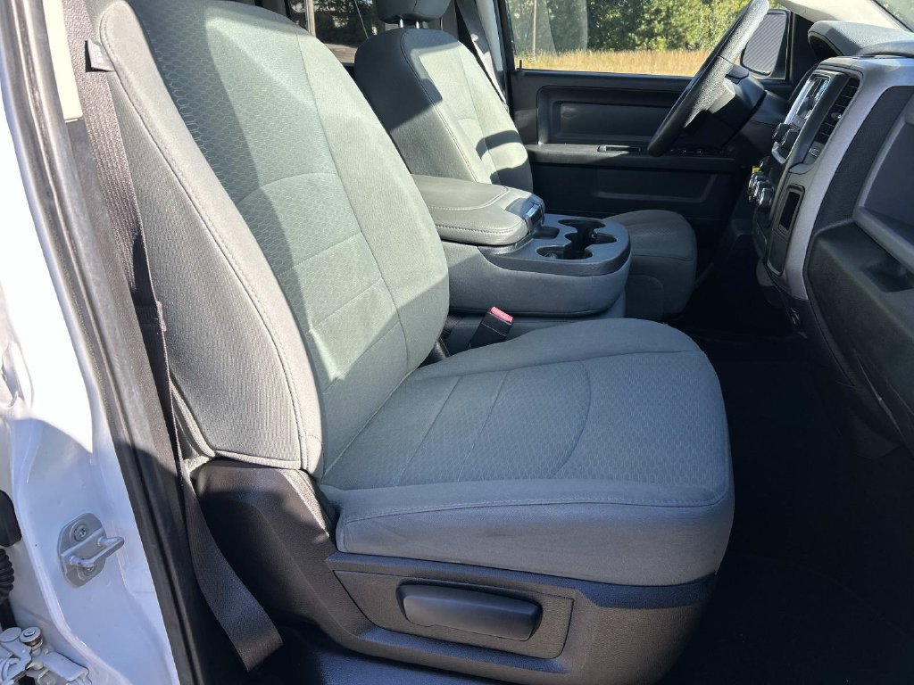 Used 2015 RAM 1500 Express RWD image 31