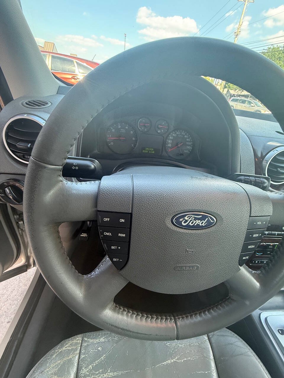 Used 2007 Ford Freestyle SEL FWD image 23
