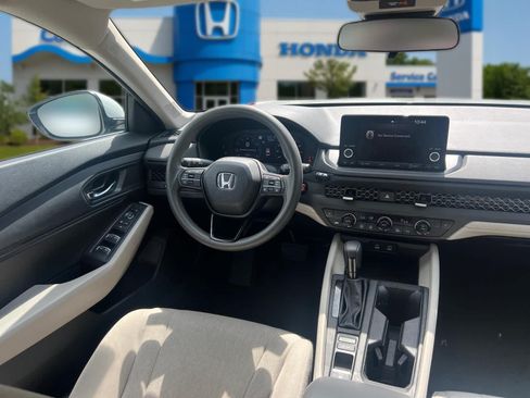 Used 2023 Honda Accord EX image 32