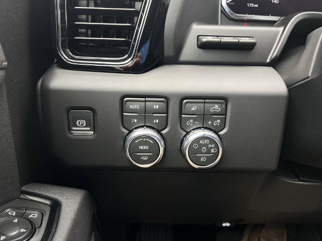 New 2026 GMC Sierra 1500 AT4 w/ AT4 Premium Package AWD/4WD image 17