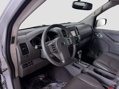 Used 2019 Nissan Frontier SL image 19
