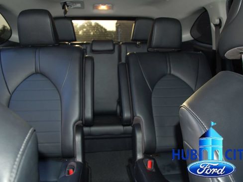 Used 2022 Toyota Highlander XLE FWD image 22