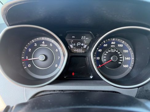 Used 2016 Hyundai Elantra SE FWD image 19