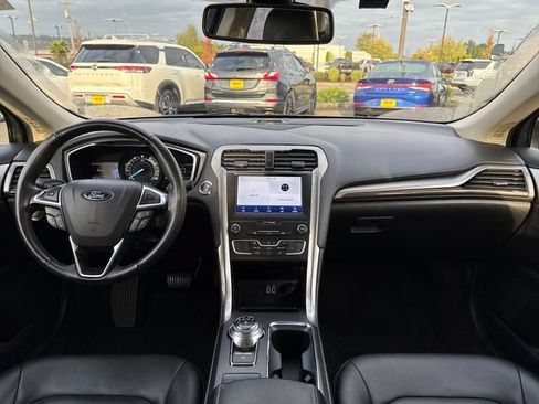 Used 2019 Ford Fusion SEL FWD image 11