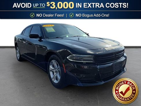Used 2019 Dodge Charger SXT w/ Leather Interior Group RWD image 10