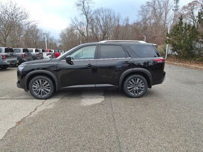 New 2025 Nissan Pathfinder SL
