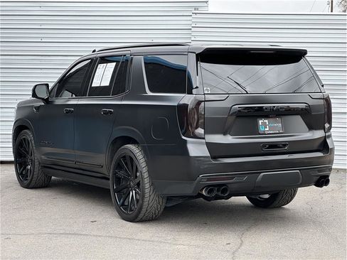 Used 2022 GMC Yukon Denali w/ Denali Ultimate Package image 3