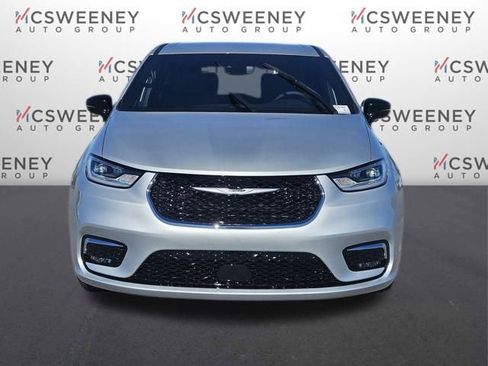 New 2026 Chrysler Pacifica Select FWD image 8