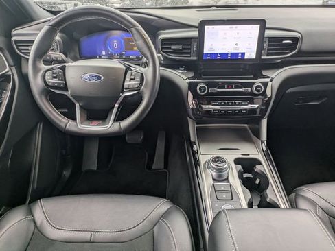 Used 2023 Ford Explorer ST w/ ST High-Performance Pack image 17