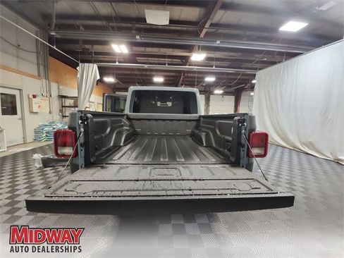 New 2025 Jeep Gladiator Sport image 17