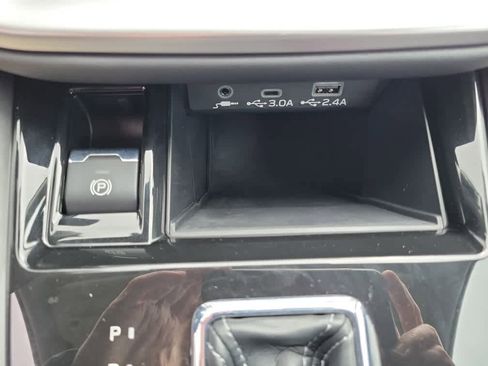 Certified 2025 Subaru Outback Limited w/ Popular Package #2 image 17