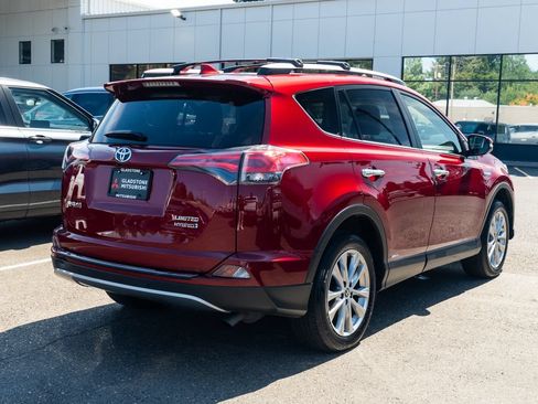 Used 2018 Toyota RAV4 Limited w/ Advanced Technology Package AWD/4WD image 6