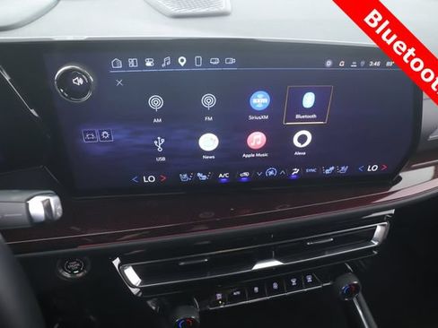 Used 2025 Chevrolet Traverse RS AWD/4WD image 24