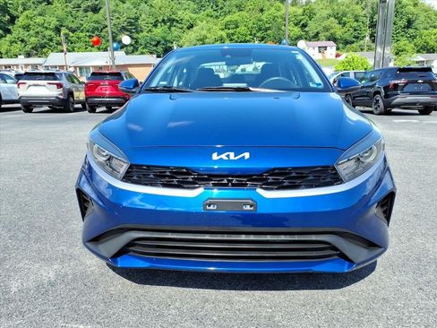 Used 2023 Kia Forte LXS w/ LXS Technology Package FWD image 11