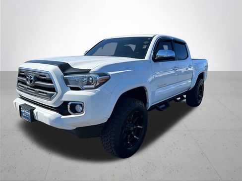 Used 2017 Toyota Tacoma Limited w/ Tow Package image 2