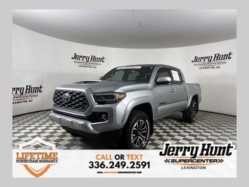 Used 2023 Toyota Tacoma TRD Sport AWD/4WD image 1