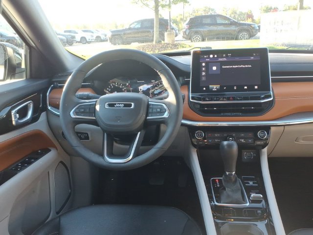 Certified 2024 Jeep Compass Limited AWD/4WD image 10