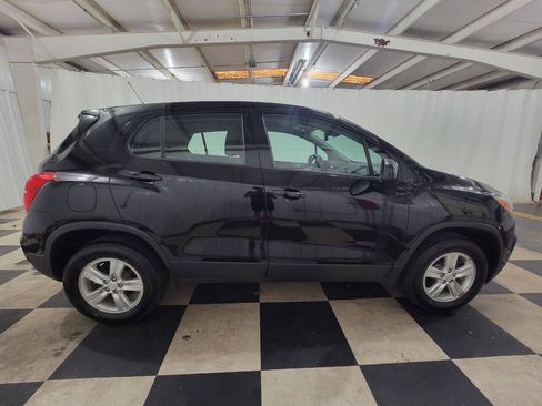 Used 2018 Chevrolet Trax LS AWD/4WD image 5