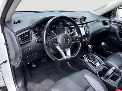 Used 2017 Nissan Rogue SL image 7