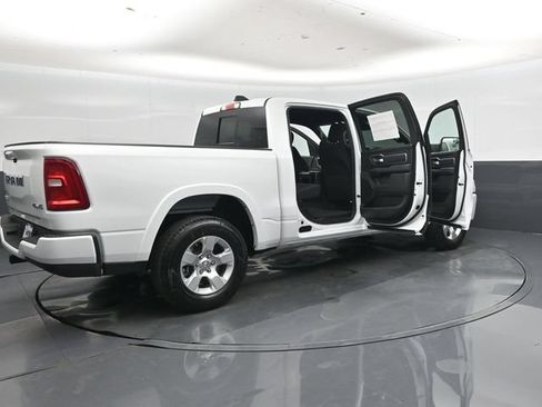 New 2026 RAM 1500 4x4 Crew Cab image 46